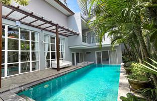 4-bedroom villa 276 m² in Jalan Umalas for $734,000