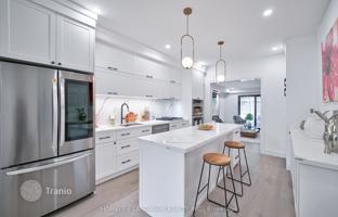 8-bedroom townhouse in Old Toronto for C$2,019,000