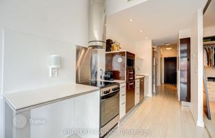 4-bedroom apartment in Dan Leckie Way for C$737,000