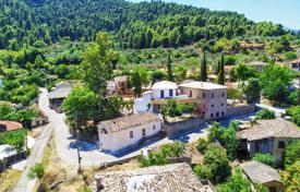 Historic mansion with beautiful views of the Peloponnese, Greece for 320,000 €