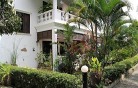 Townhome – Jomtien, Pattaya, Chonburi,  Thailand for $115,000