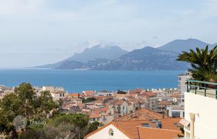 3-bedroom apartment in Cannes for 1,378,000 €