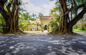 Cozy cottage with a backyard, recreation area and a terrace, Coral Gables, USA for $1,300,000