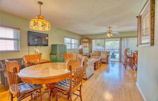 2-bedroom apartments in condo 142 m² in Pembroke Pines for $335,000