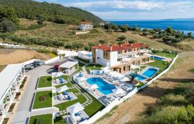 Magnificent villa a few steps from the sea, Paliouri, Halkidiki, Greece for 4,300 € per week