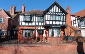 Well Discounted Detached House. Below the Market Value. 7 bedrooms. 5 Bathrooms. for £450,000