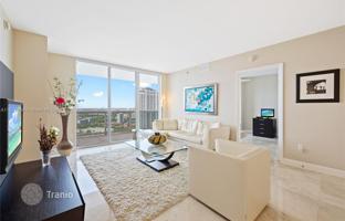 3-bedroom apartments in condo 146 m² in Hallandale Beach for $1,059,000
