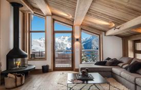 Spacious 5 bedroom apartment with breathtaking view and close to all amenities in Courchevel (A) for 4,305,000 €