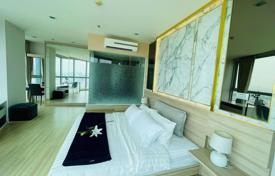 1 bed Condo in Sky Walk Condominium Phrakhanongnuea Sub District for $208,000