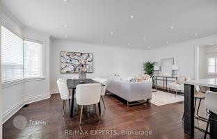 8-bedroom house in Etobicoke for C$1,875,000