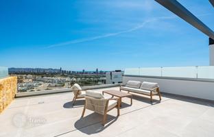 2-bedroom penthouse 172 m² in Finestrat for 590,000 €