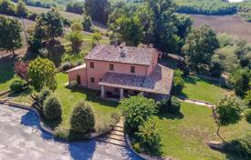 Country house with a garden and a scenic views of the countryside, Marche, Italy for 590,000 €