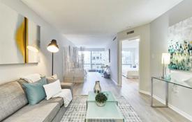 Apartment – Bay Street, Old Toronto, Toronto,  Ontario,   Canada for C$1,076,000