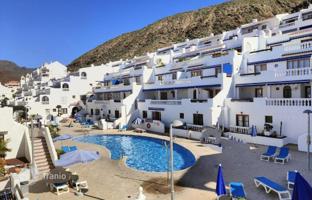 2-bedroom apartment 65 m² in Los Cristianos for 265,000 €