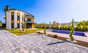Luxury three-level villa with a pool, Kuzdere, Antalya, Türkiye for 61,081,000 TRY