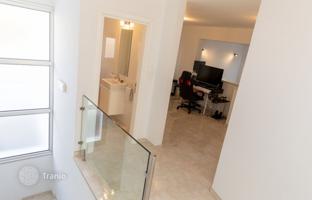 4-bedroom cottage 334 m² in Chloraka for 1,300,000 €