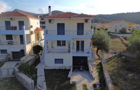 Spacious house with a garden and a parking near the sea, Peloponnese, Greece for 380,000 €