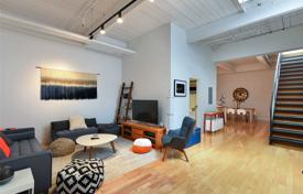 Apartment – Carlaw Avenue, Toronto, Ontario,  Canada for C$952,000