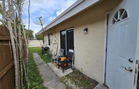 Townhome – North Lauderdale, Broward, Florida,  USA for $375,000