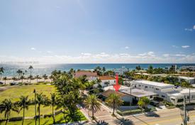 Townhome – Hollywood, Florida, USA for $1,675,000