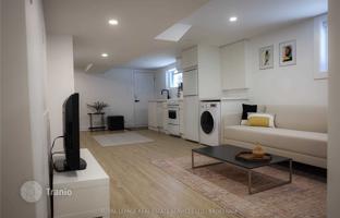 6-bedroom house in Saint Clarens Avenue for C$2,479,000