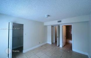 2-bedroom apartments in condo 100 m² in West End for $315,000