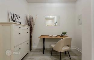 3-bedroom apartment in Front Street West for C$1,128,000