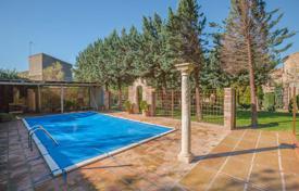 4-bedrooms townhome 450 m² in Girona, Spain for 1,200,000 €