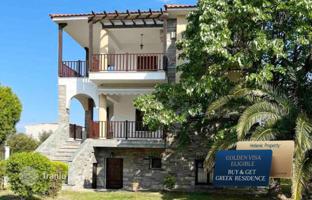 3-bedroom house 150 m² in Nikiti for 520,000 €