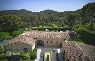 5-bedroom villa in Mougins. Price on request