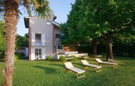 Villa with a garden and a swimming pool close to a beach, Marina di Pietrasanta, Italy for 6,500 € per week