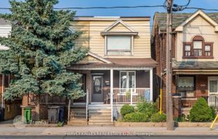 13-bedroom townhouse in Dufferin Street for C$1,160,000