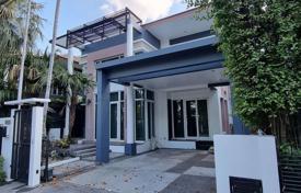 5 bed House in the gallery house ladprao 1 Chomphon Sub District for $570,000