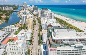 Condo – Collins Avenue, Miami, Florida,  USA for $598,000