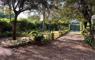 5-bedroom villa 300 m² in Livorno for 1,500,000 €