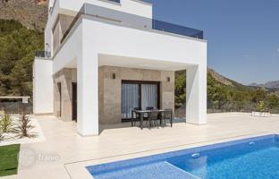 3-bedroom villa 129 m² in Polop for 598,000 €