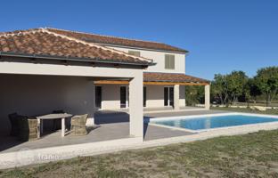 4-bedroom house 187 m² in Zadar County for 630,000 €