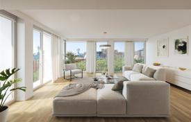 Bright apartment with a balcony in a prestigious area, Lisbon, Portugal for 995,000 €