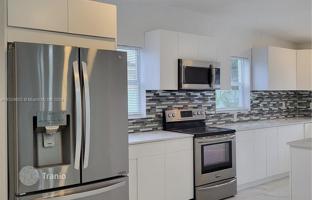 4-bedroom house 196 m² in Miami for $800,000