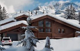 Exceptional Ski-In/Ski-Out chalet in Courchevel 1850, Alps, France for 150,000 € per week