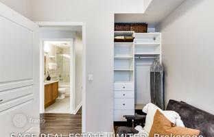 5-bedroom apartment in Richmond Street West for C$1,096,000