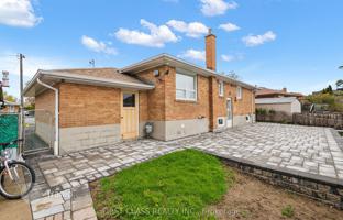9-bedroom house in Scarborough for C$1,763,000