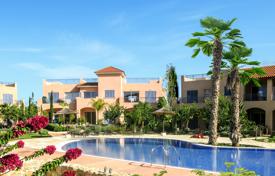 Villa with landscaped gardens for 595,000 €