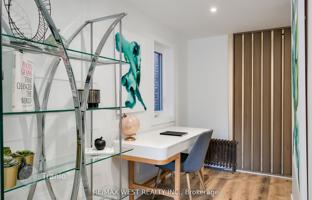 9-bedroom townhouse in Saint Clarens Avenue for C$1,436,000