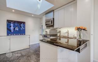 7-bedroom house in Etobicoke for C$2,120,000