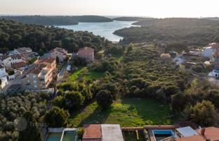 Land plot 594 m² in Medulin for 350,000 €
