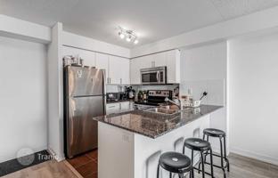 4-bedroom apartment in Dupont Street for C$684,000
