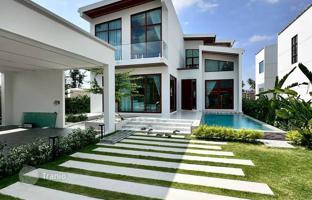 5-bedroom villa 300 m² in Pattaya for $385,000
