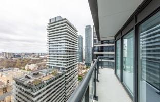 3-bedroom apartment in Bay Street for C$1,315,000