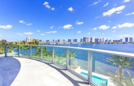 Comfortable apartment with a parking, a terrace and an ocean view in a building with a swimming pool and a spa, Aventura, USA for $1,099,000